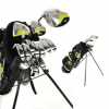 Prodám nový pravoruký kompletní golfový set DUNLOP 65 (vše v původních foliích). -driver 420 cc -dřevo 3 a 5 -železa 3,4,5,6,7,8,9,PW,SW -kvalitní stand bag s nožičkama a popruhama na obě ramena (lze uchytit do vozíku)spoustu kapes -putter -velký deštník -teečka -vše na kvalitních grafitových shaftech -vše série DUNLOP 65. Běžná cena cca 12 000,-!!! Osobní předání v Praze možné, nebo poštou na dobírku za 150,-. Kurýr po Praze do druhého dne až k Vám domu 200,-.