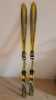 Prodám pěkné lyže Rossignol s vázáním, délka 140 cm, žlutočerné